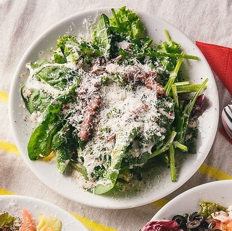 Bacon confit and spinach hot ball Caesar salad