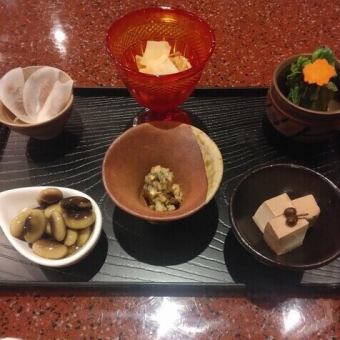 お一人様限定『豆ちょこ六つと地酒三種コース』