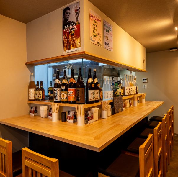 On the first floor of our restaurant, there are 7 counter seats, 1 table for 4 people, and 2 tables for 2 people.Not only small groups but also individuals are welcome.We respond flexibly to meet customer needs.Also, you can use it regardless of the scene, such as the first house or the second house!