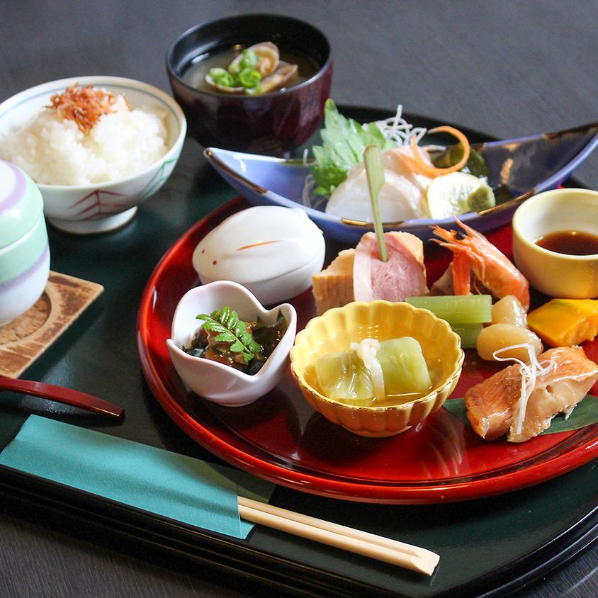 古正寺エリアに地魚と五穀料理のまんまらろが登場!!