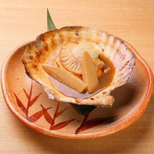 Scallops from Shibetsu with browned butter and soy sauce