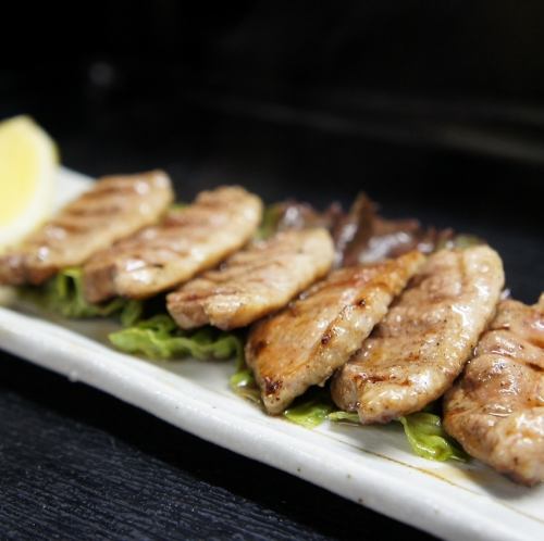 一品料理も品数豊富にご用意しております。