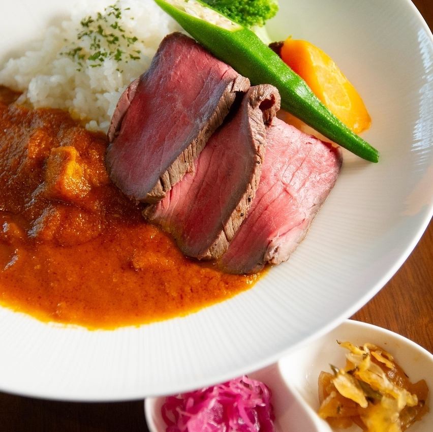 豆からこだわった珈琲や新鮮な食材を使用した洋食が楽しめます！