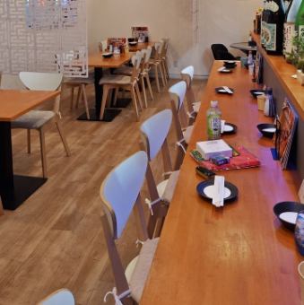 当店ではカウンター席を7席ご用意しております。