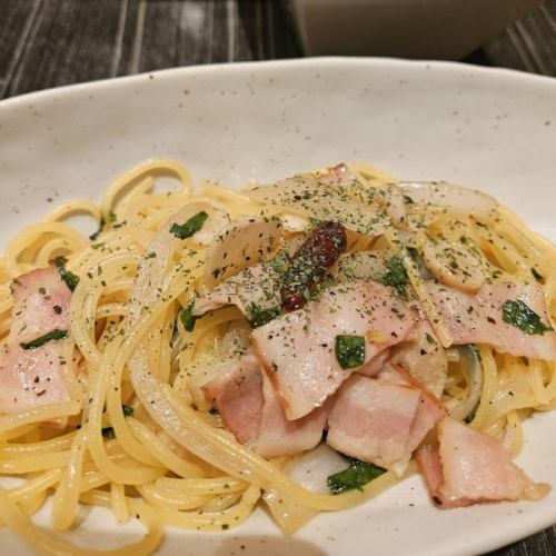 ベーコンのクリームパスタ