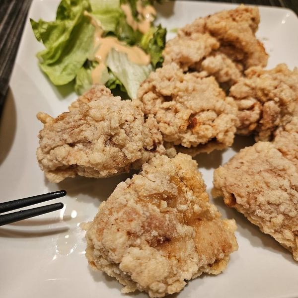 【様々な味わい】サクサクで肉汁が溢れ出す♪自家製の鶏肉のからあげをご用意しております！600円(税込)～