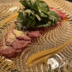 和牛のカルパッチョ　バルサミコソース