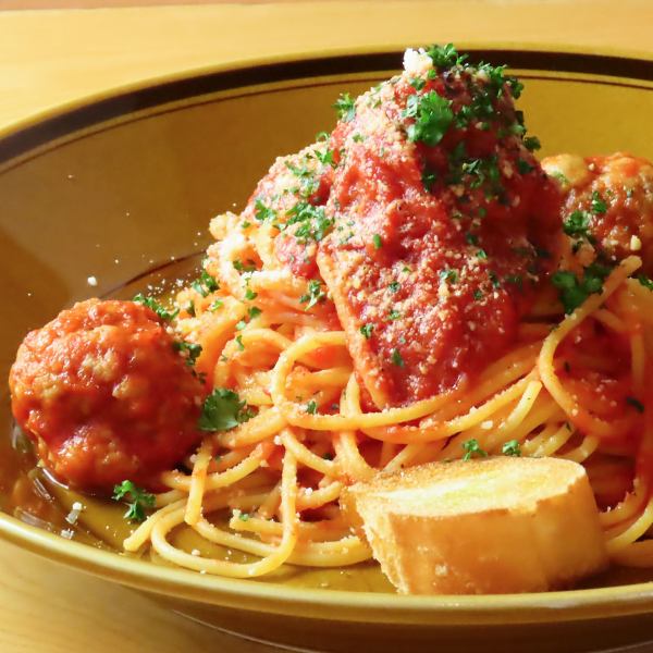 ごろっとした大きさが特徴の、食べ応え満点【ミートボールスパゲッティ】