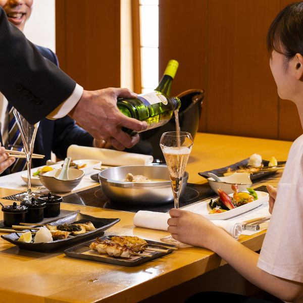 All seats are sunken kotatsu.You can enjoy seasonal cuisine while relaxing and enjoying conversation.