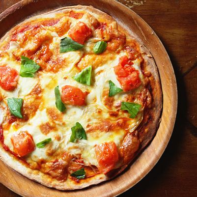 ● Pizza Margherita