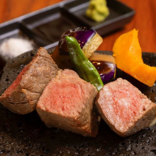 ●神戸牛ひとくちステーキ