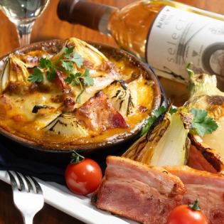 ●新玉ねぎとベーコンのカレーチーズ焼き