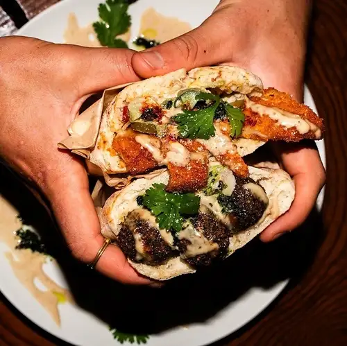 Falafel pita sandwich