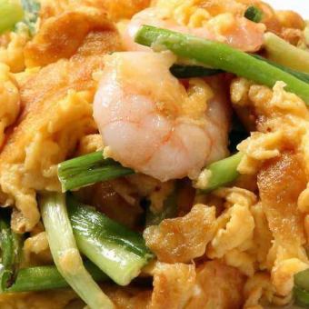 Stir-fried shrimp with egg / Stir-fried garlic sprouts and pork
