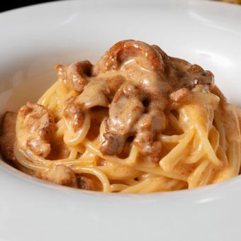 生雲丹を贅沢に使ったクリームソース スパゲティ