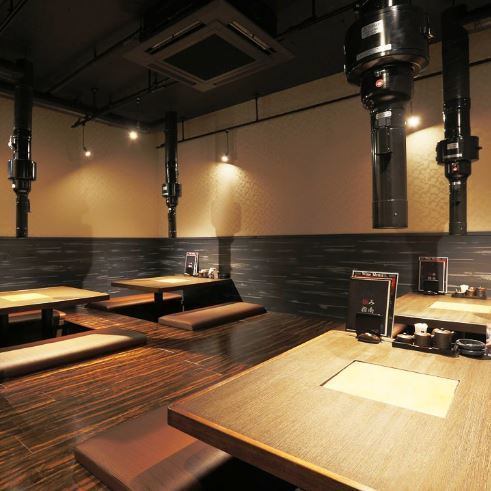 [How about a barbecue banquet with a charter?] Up to 22 tatami mat seats and 28 table seats can be reserved on the floor.Please contact the store to adjust the number of people.We accept a wide range of events from moms' parties to company banquets.