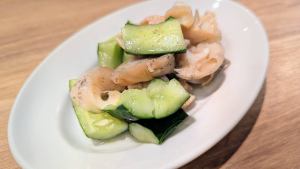 柠檬腌海螺和黄瓜