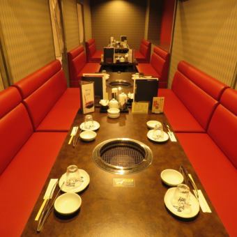 Private room seats up to 35 people can have a banquet