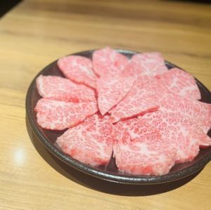 和牛特上カルビ (タレ・塩)
