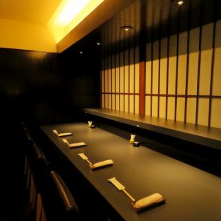 1～2名席×2　結合可：3～4名