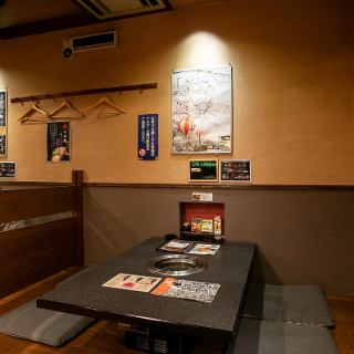 ゆったりくつろげるお座敷の席も完備しています。椅子の高さや段差などを気にすることなくお食事いただけるので、お子さま連れのファミリーにもおすすめのお席です◎駐車場も20台分を完備していますので、デート帰りやご家族との楽しいお食事にぜひご利用ください。美味しいお料理をご用意して、ご来店をお待ちしています！