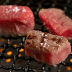 和牛もも肉の岩塩焼き (100g)