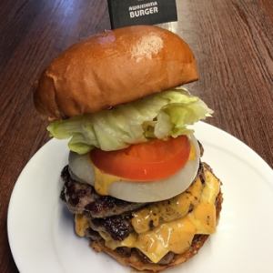 アメリカントリプルバーガー