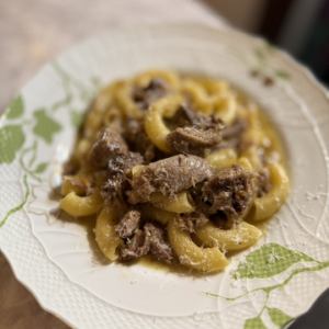 豚タン・ホホ肉のラグー　リガトーニ