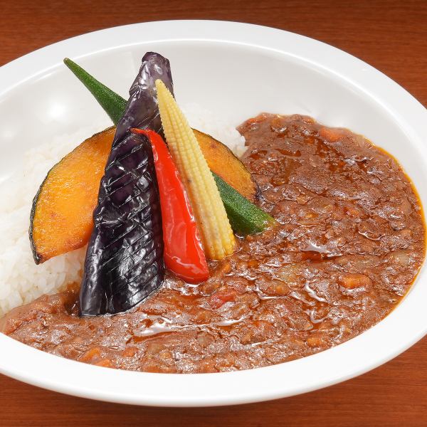◇◆晚餐也提供餐點菜單◆◇ 彩色蔬菜肉末咖哩 900日圓（含稅）