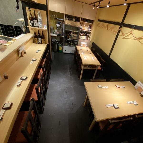The bright and beautiful store can accommodate up to 14 people.There is also a special hot pot course of 5000 yen and a store owner's entrusted course according to your budget, so please feel free to contact us ♪ You can enjoy a number of carefully packed dishes! Please make a reservation!