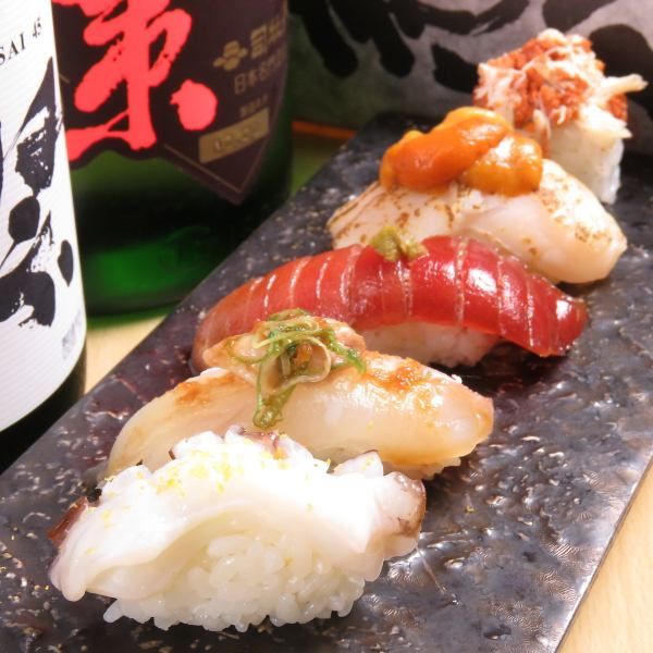 [受欢迎的☆]创意握寿司5个装1，980日元（含税）〜♪可以不用酱油就可以食用的创意握寿司非常精致♪
