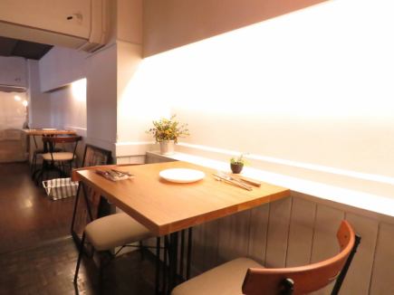 (Lunch: Reservation required by the day before) A pasta course featuring two plates of handmade pasta, with a toast and a drink.