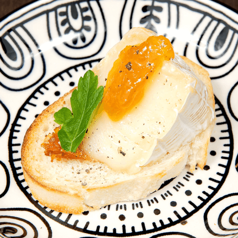 Camembert with apricot sauce