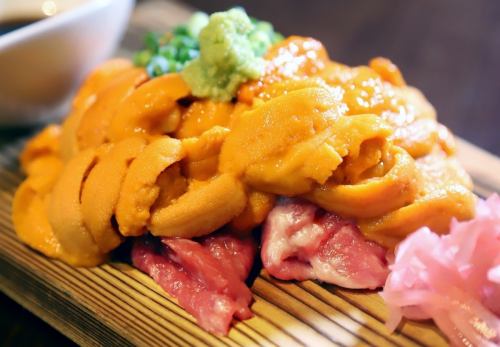 The encounter of raw meat and sea urchin! Overflowing sea urchin meat sushi <2 pieces>