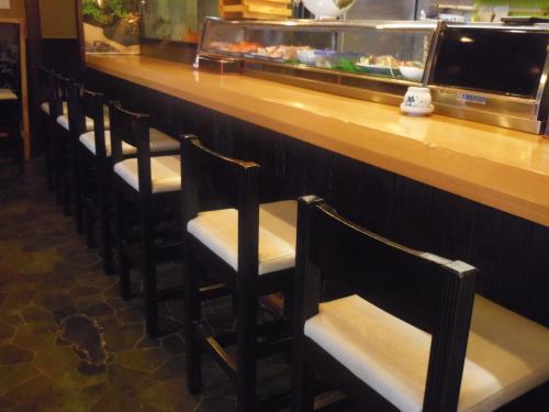 Counter seats available