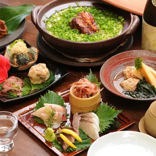 【雑魚屋土鍋コース】　2.5時間　ごま鯖とお刺身盛合せや鮭といくらの土鍋御飯など9品