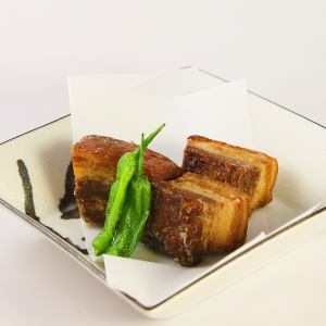 Deep-fried tofu / fried boiled pork