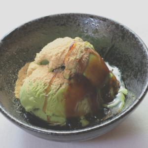Sasa dumpling ice cream / almond tofu