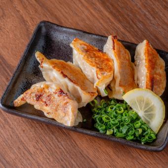 ガリ紫蘇生しめ鯖/池ちゃん餃子 5個