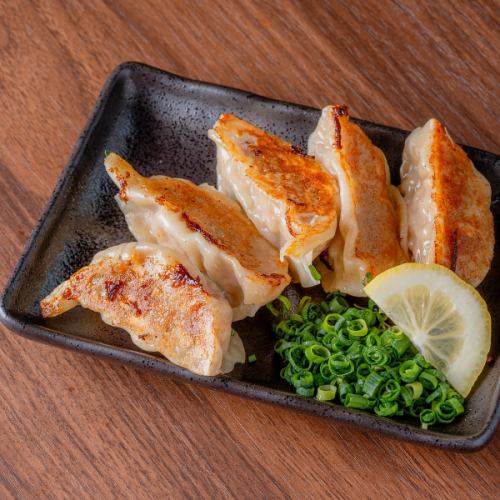 ガリ紫蘇生しめ鯖/池ちゃん餃子 5個