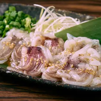 生イカゲソの刺身 ごま油添え