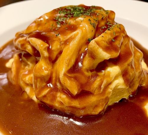 ふわとろオムライス　とろとろ玉子と特製デミグラスソース