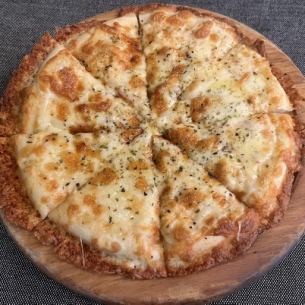 Limited time only! Snow crab garlic pizza