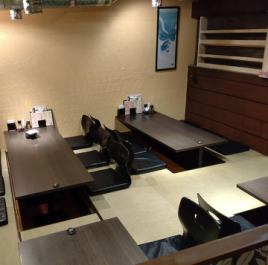 The comfortable sunken kotatsu seating allows you to relax and enjoy your meal in a relaxed atmosphere.