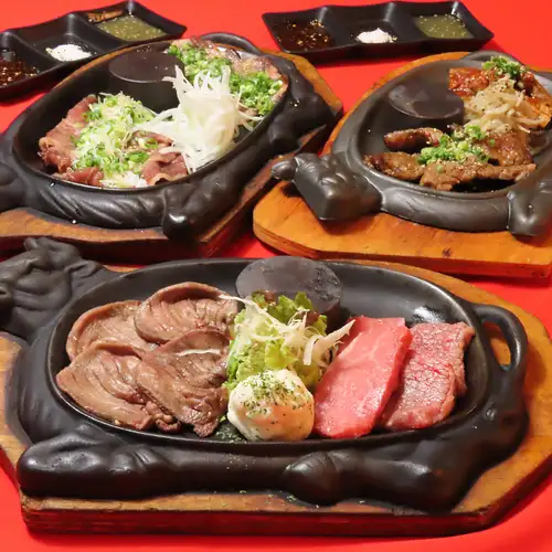 由專業肉食廚師烤製的和牛