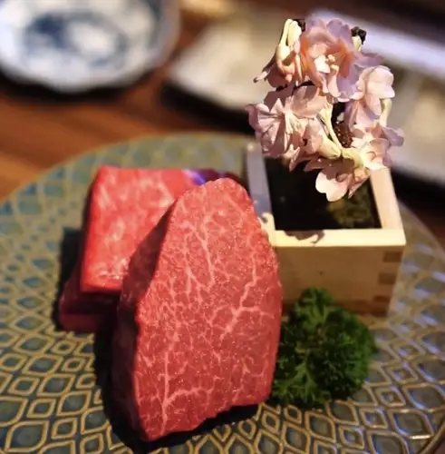 美味い肉をご堪能あれ！