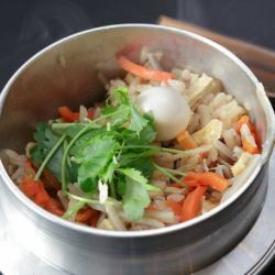 鶏五目釜飯