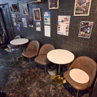 【2名掛けテーブル席】デートにもぴったりのお席です◎