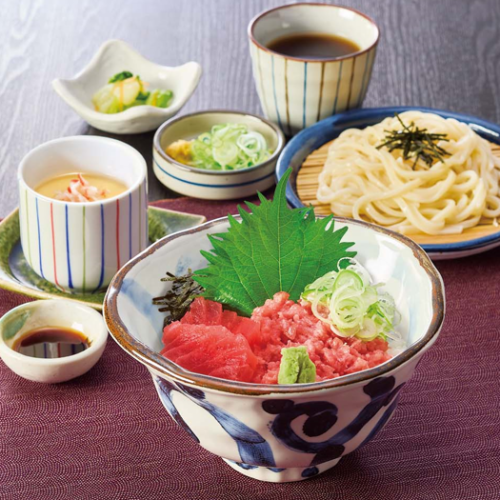 まぐろ二色丼セット