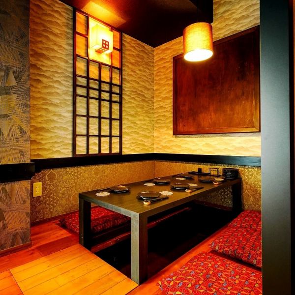 We have a private room where you can enjoy our specialty dishes and sake in a calm atmosphere! The sunken kotatsu (heated table) allows you to stretch your legs and enjoy your meal in a relaxed atmosphere! Please feel free to contact us! [Yakitori / Yakitori / Private room / Izakaya / Hot pot / Motsunabe / All-you-can-drink / Meat / Girls' night out / Tenmonkan / Kagoshima Chuo Station]